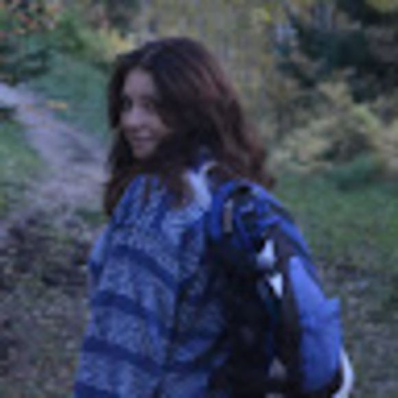 Meet your Posher, Olivia - Picture 1 of 1